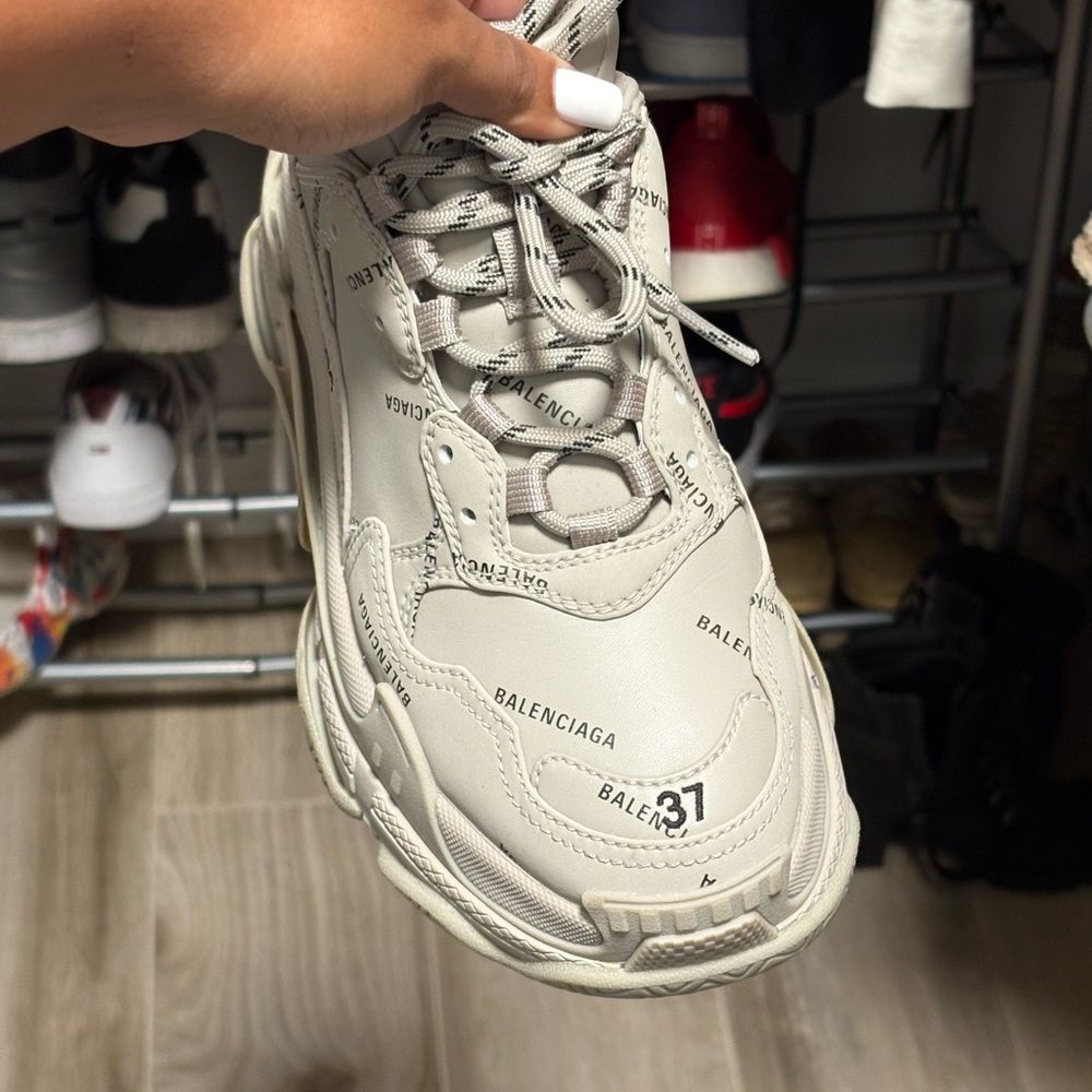 Balenciaga Gray Sneakers Classic Design - Picture 3 of 7